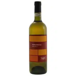 Fles Tre Monti Vigna Rocca wijn.